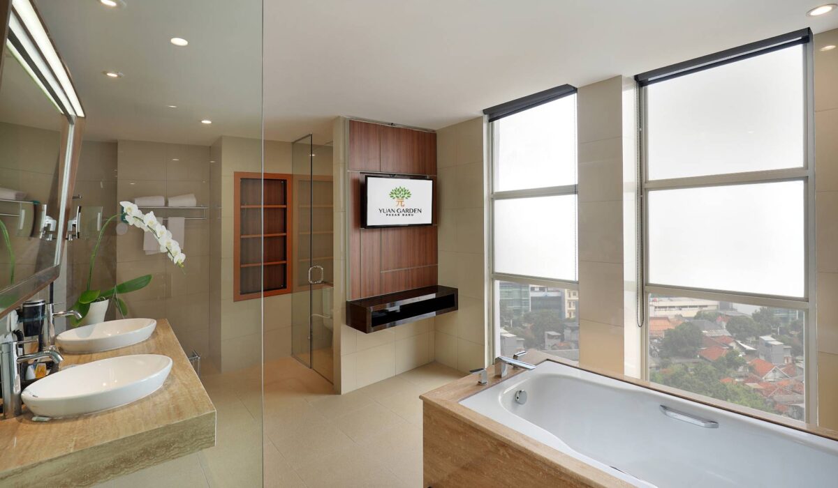 Suite Bathroom